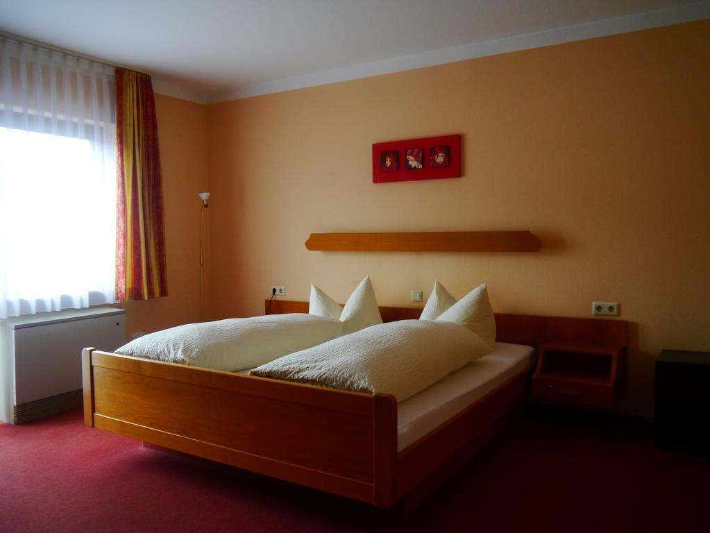 Hotel Linde Pfalz Silz  Exterior photo