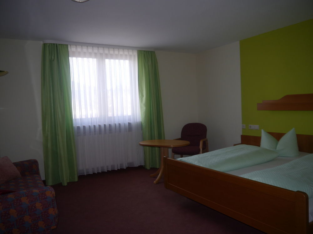 Hotel Linde Pfalz Silz  Exterior photo
